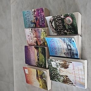 Nora Roberts Paperback Books Total 7 The MacKades and The MacGregors